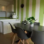 Apartment En La Playa En Con Aire Acondicionado Y Mascotas Admitidas - Es-323-49